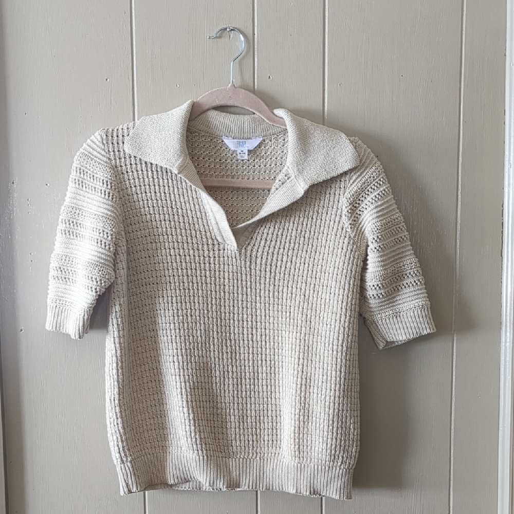 Short Sleeve Sweater Size Medium